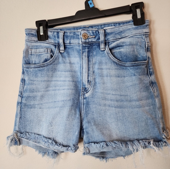 KanCan Kurvy Ultra High Rise Freyed Denim Jean Shorts, Light Wash, Women's 27 - Picture 1 of 7